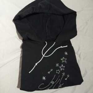 sweat brodé étoiles