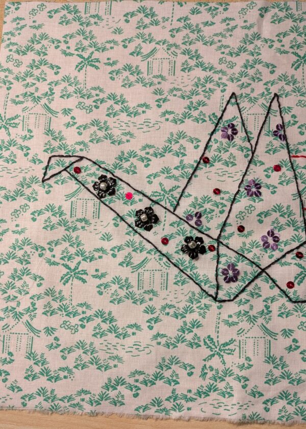 Ikebana Grue de papier et Sakura – Image 3